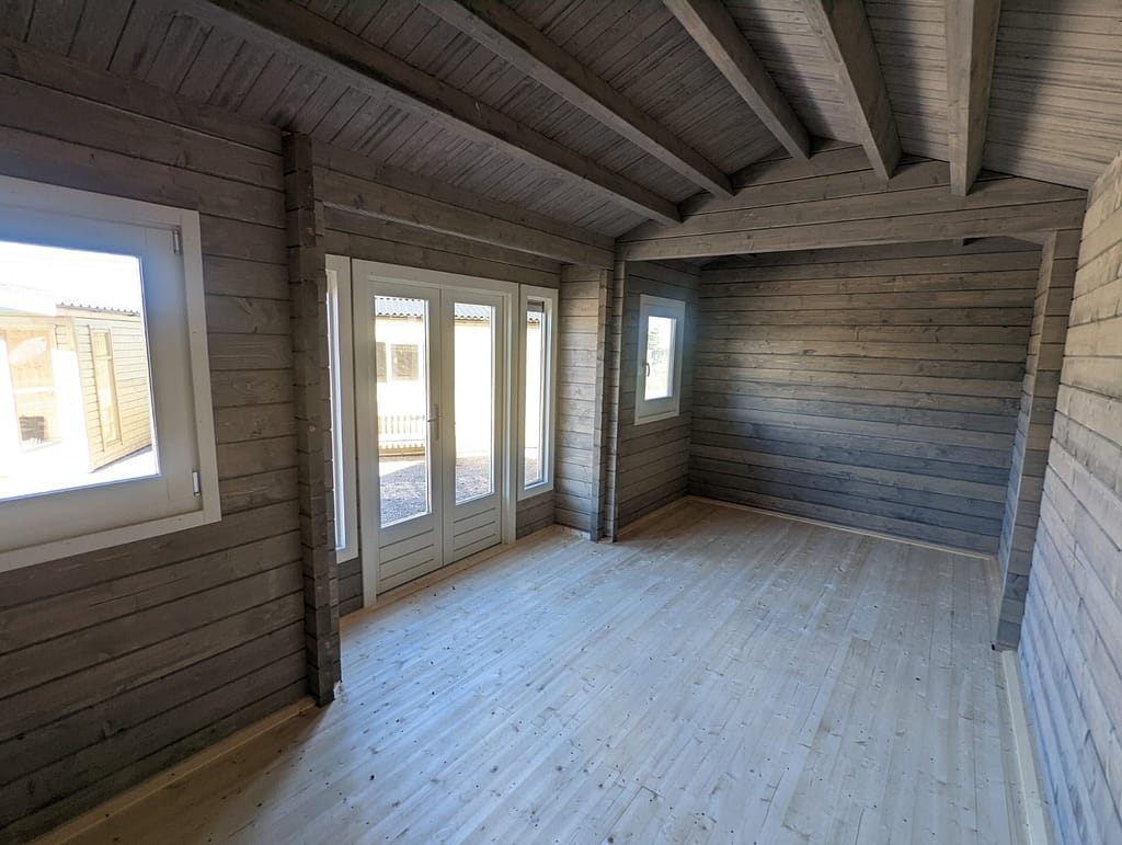 Lugarde Log Cabin - Interior