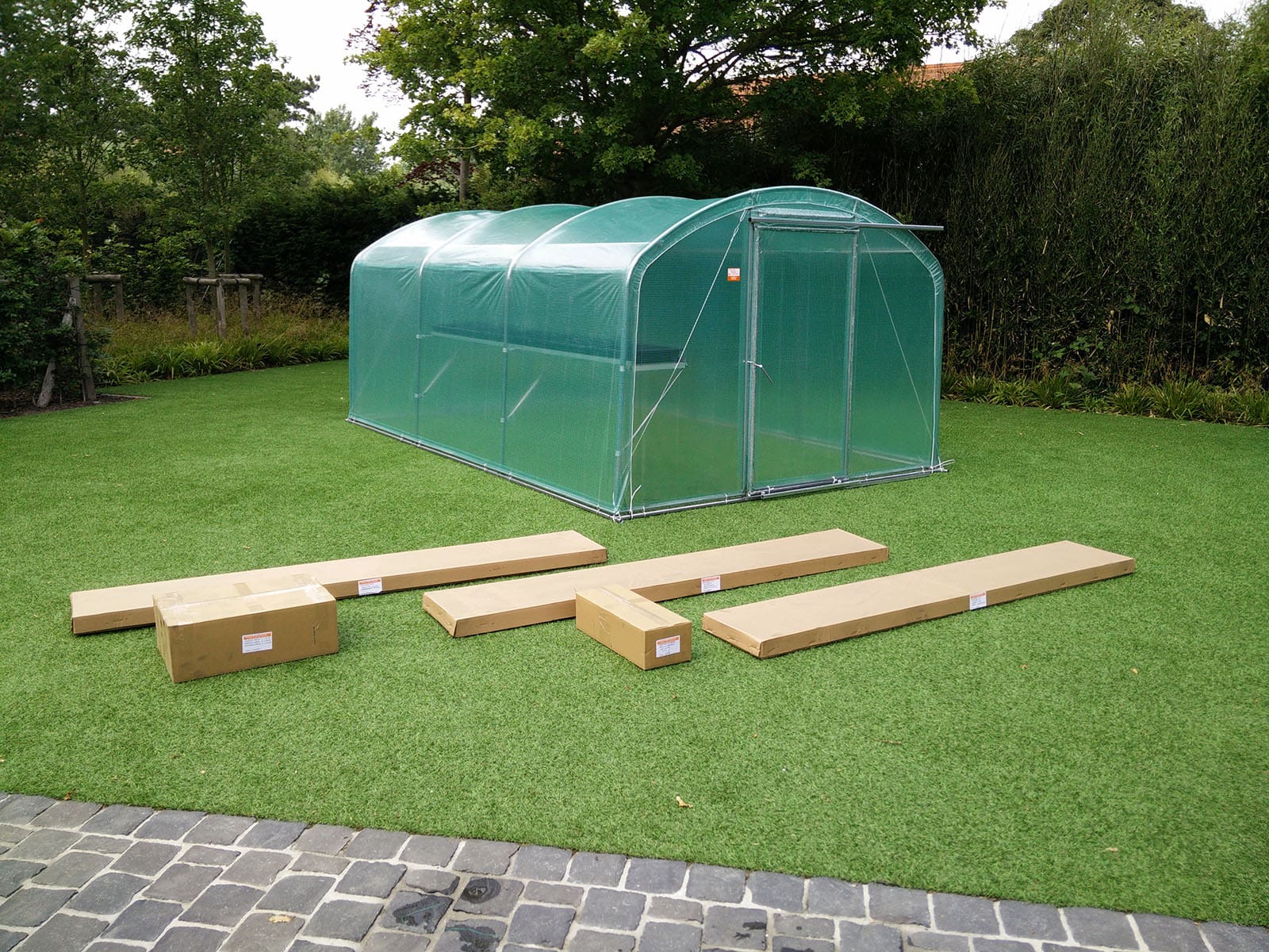 Polytunnel with boxes