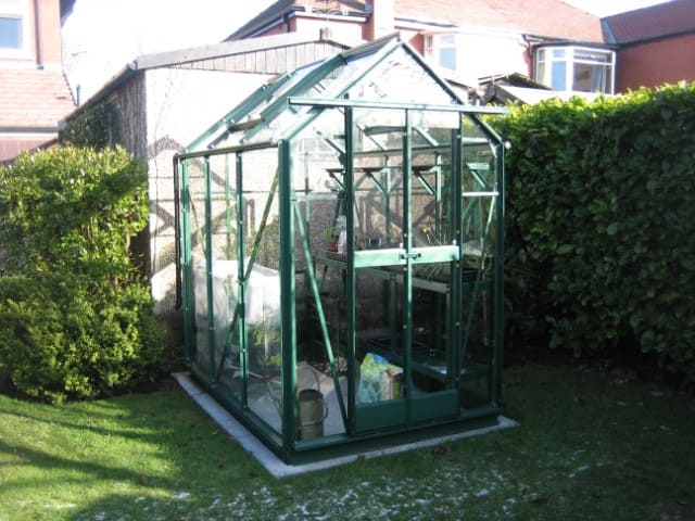 Wide Compact Greenhouse